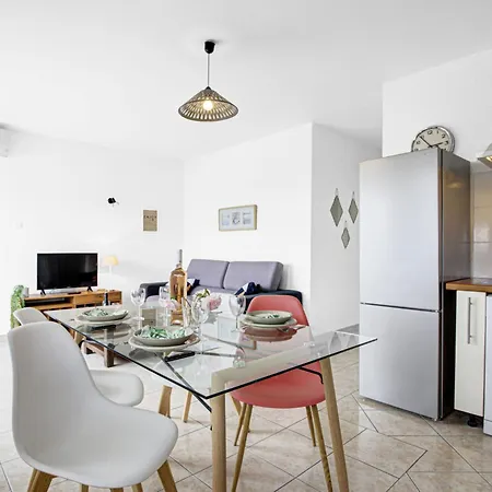 Les Abysses By Interhome